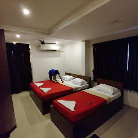 אודופי Vyavahar Lodge מראה חיצוני תמונה
