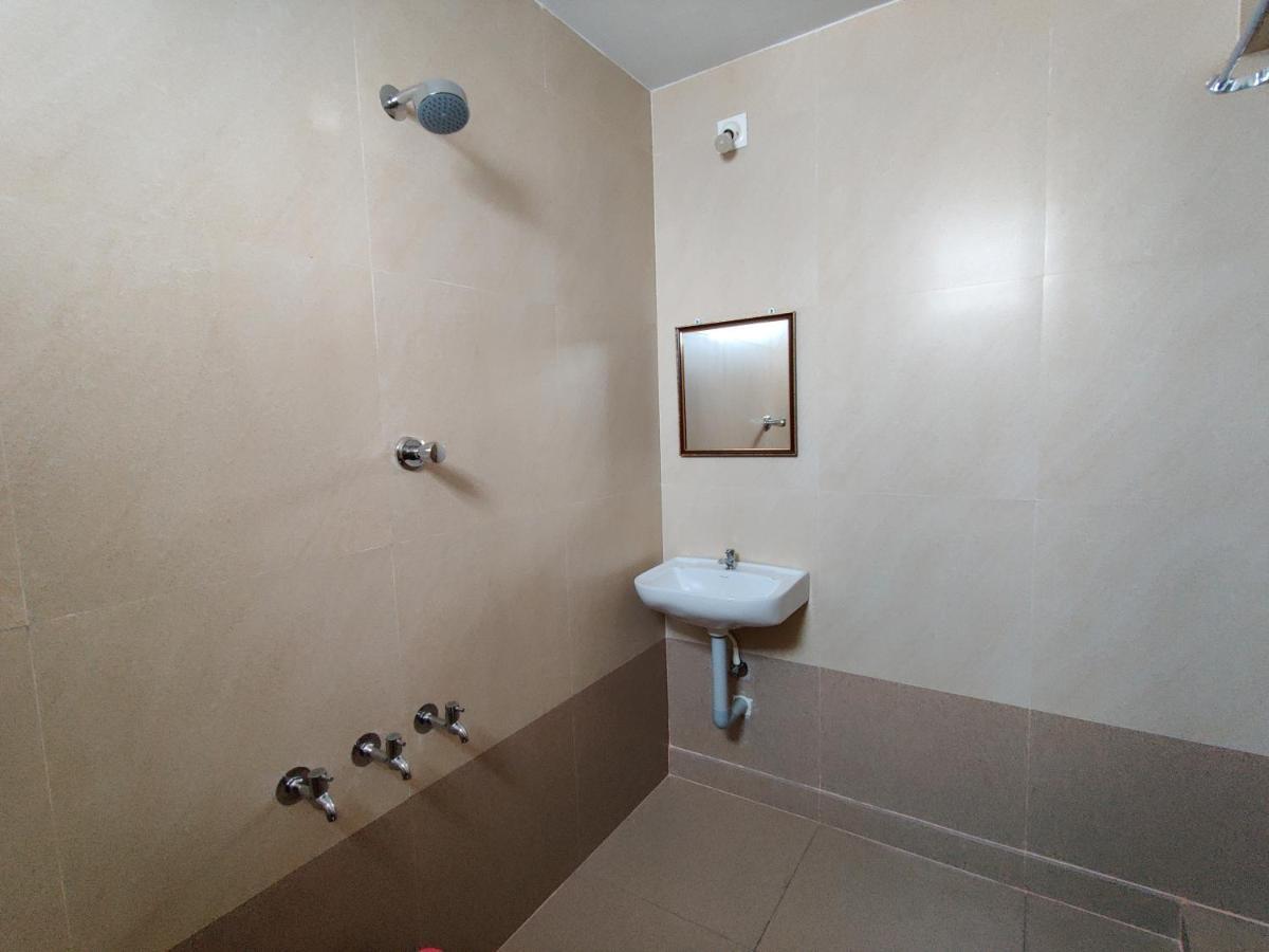 אודופי Vyavahar Lodge מראה חיצוני תמונה