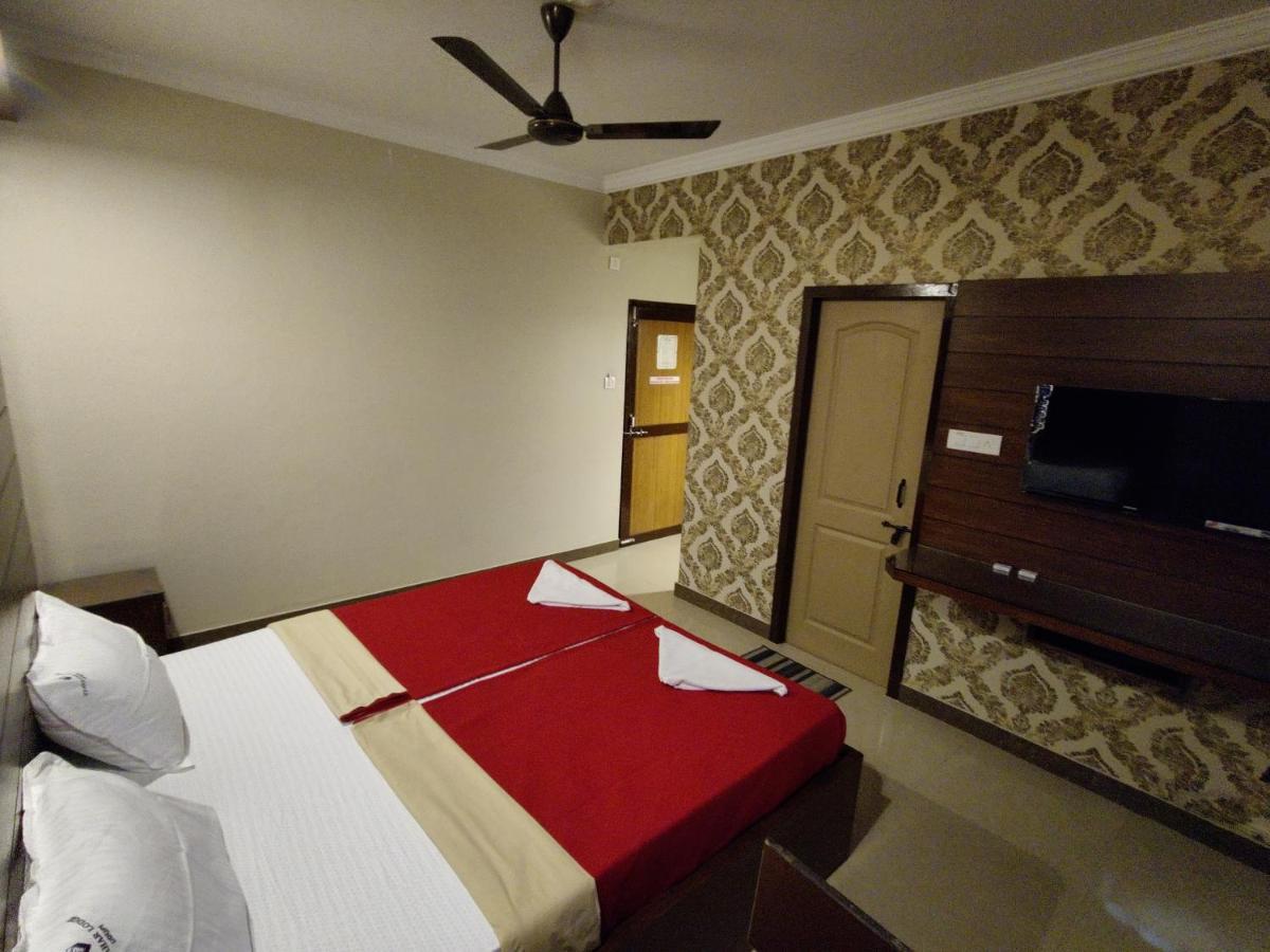 אודופי Vyavahar Lodge מראה חיצוני תמונה