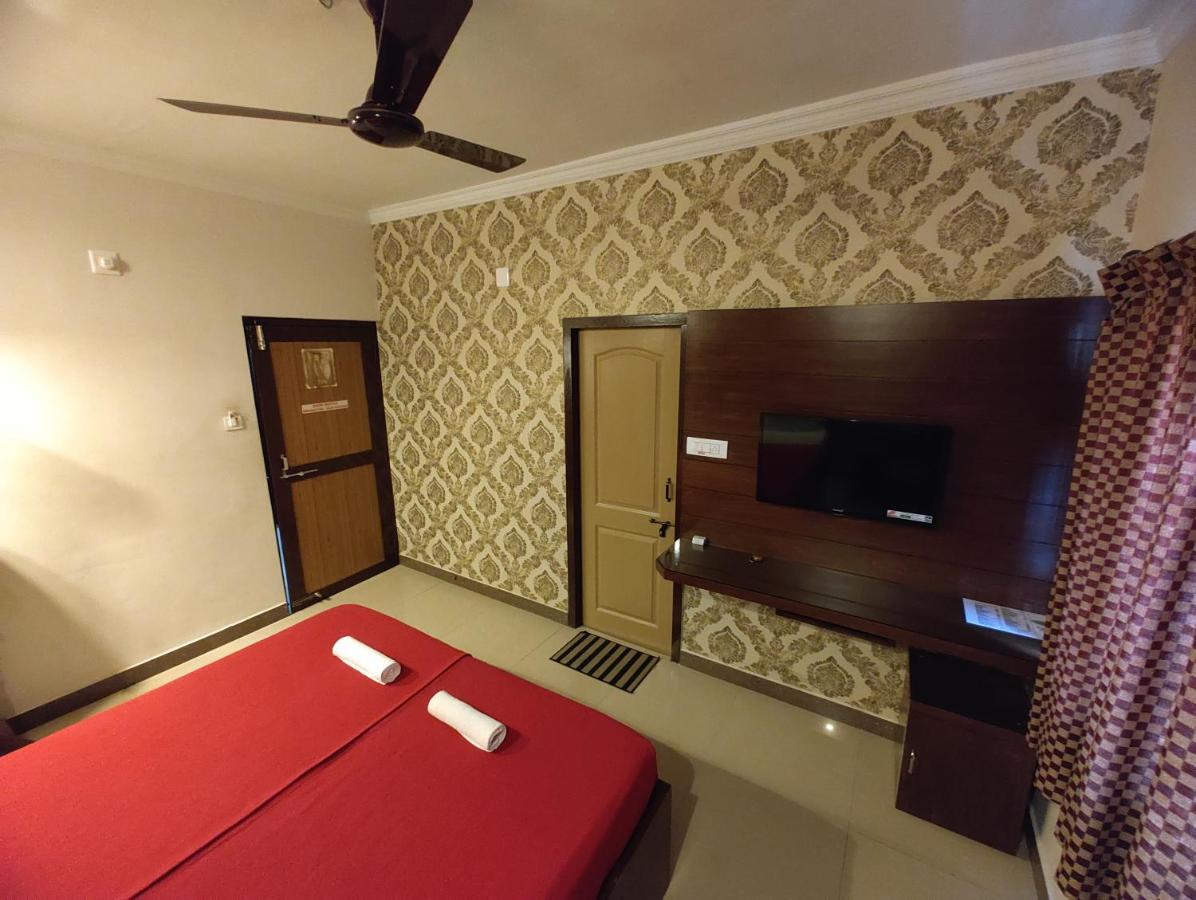 אודופי Vyavahar Lodge מראה חיצוני תמונה