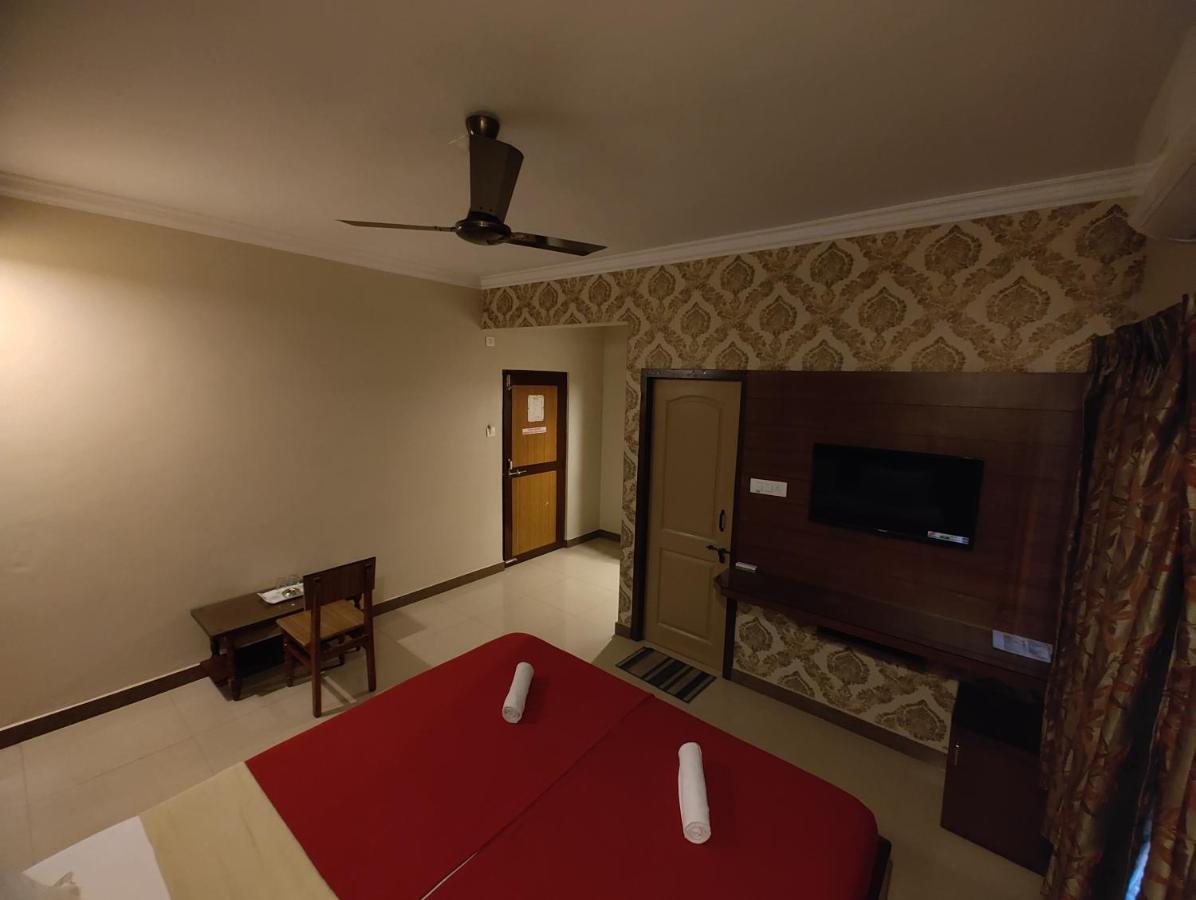 אודופי Vyavahar Lodge מראה חיצוני תמונה