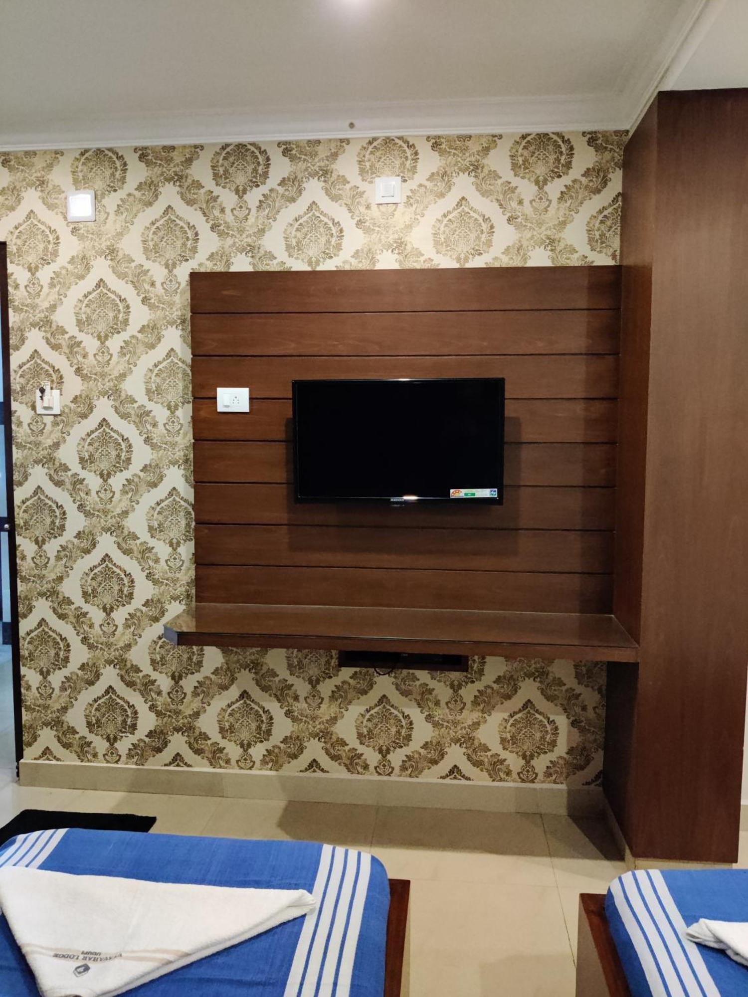 אודופי Vyavahar Lodge מראה חיצוני תמונה